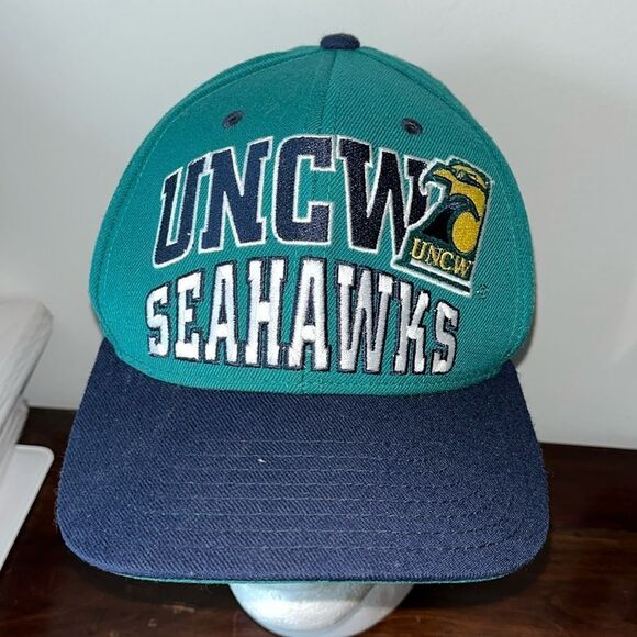 Vintage wool Adidas trefoil retro UNCW Wilmington Seahawks SnapBack baseball cap - Picture 1 of 4